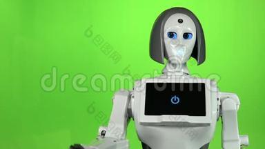 机器人一个手势召唤自己并说话。 绿色屏幕。 慢动作